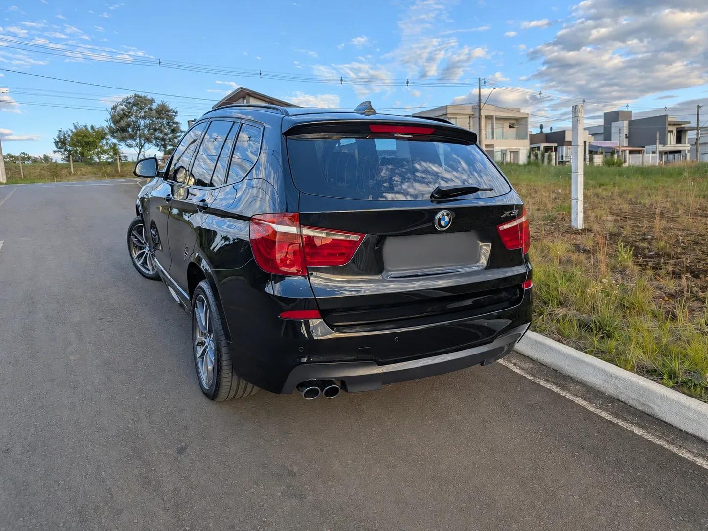 2017 BMW X3 35i M Sport — Photo 2